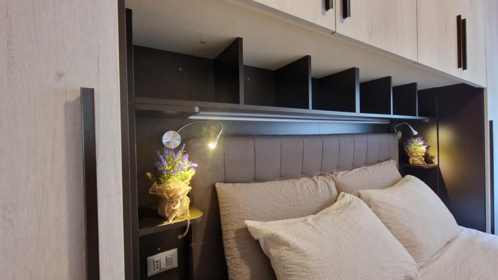 Casa Lina Tirano Lägenhet Exteriör bild