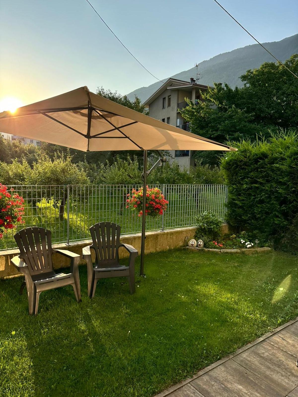 Casa Lina Tirano Lägenhet Exteriör bild